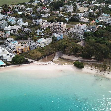Villa Bella Charming Beachfront Guesthouse Blue Bay Extérieur photo