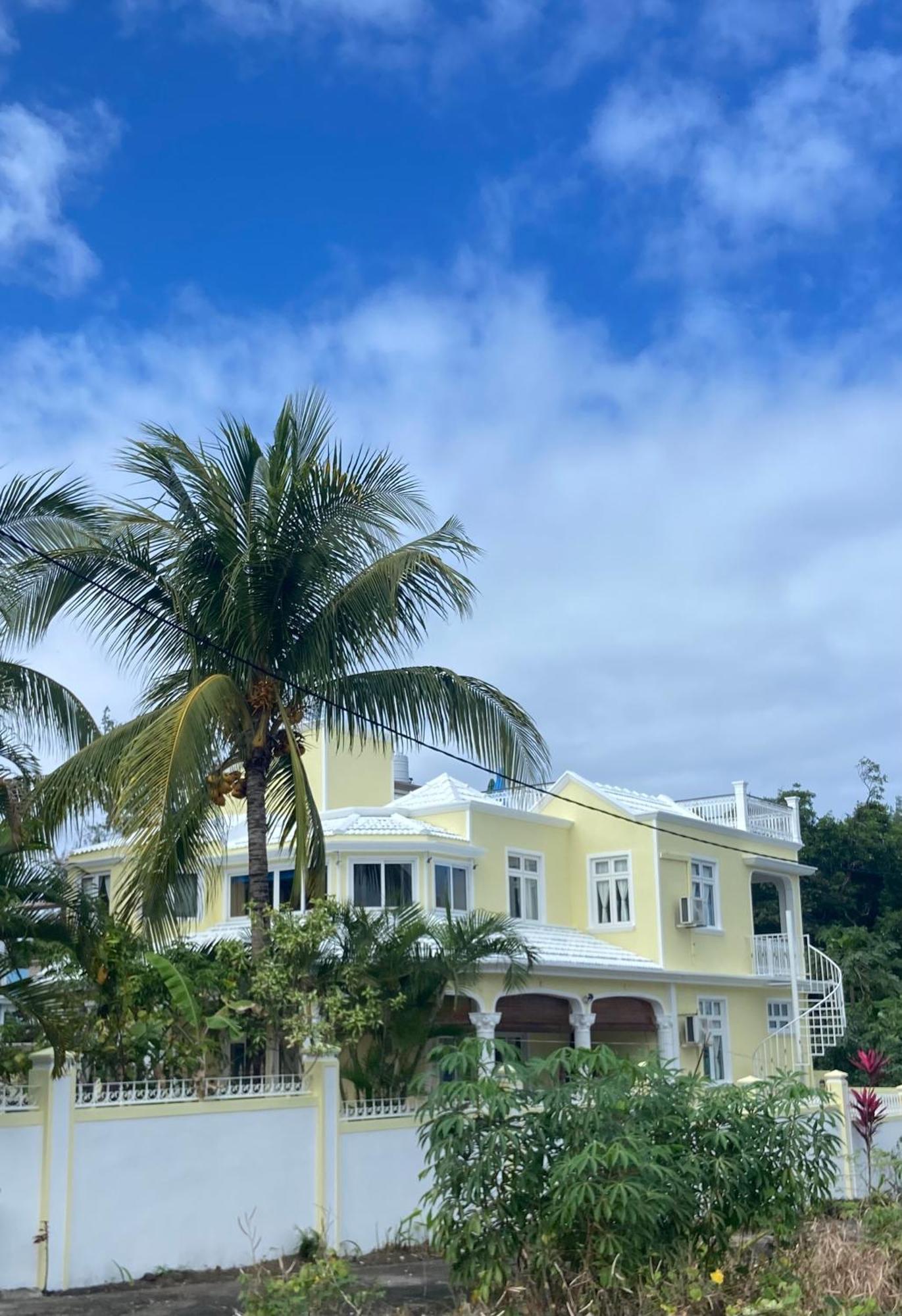 Villa Bella Charming Beachfront Guesthouse Blue Bay Extérieur photo