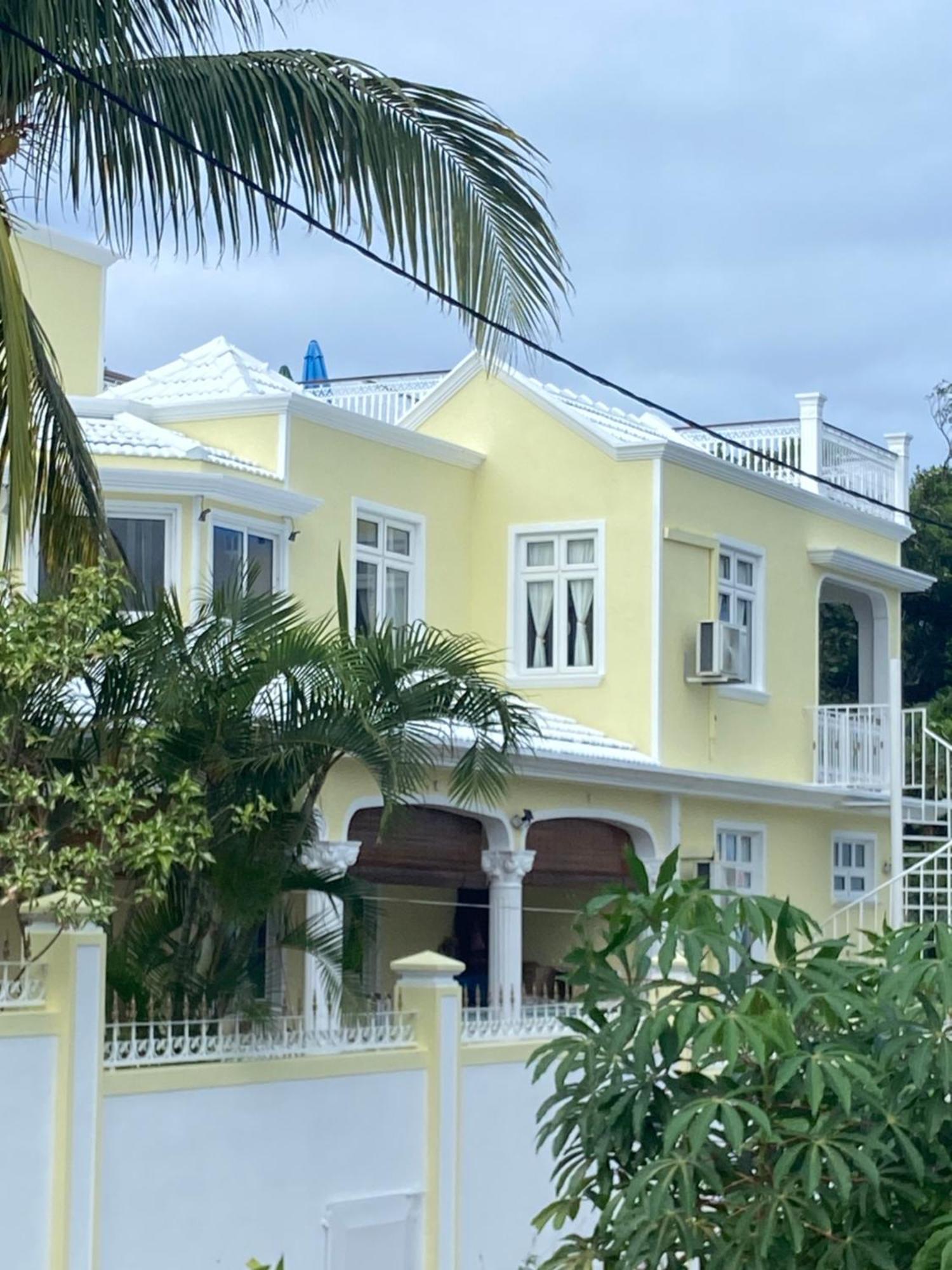 Villa Bella Charming Beachfront Guesthouse Blue Bay Extérieur photo