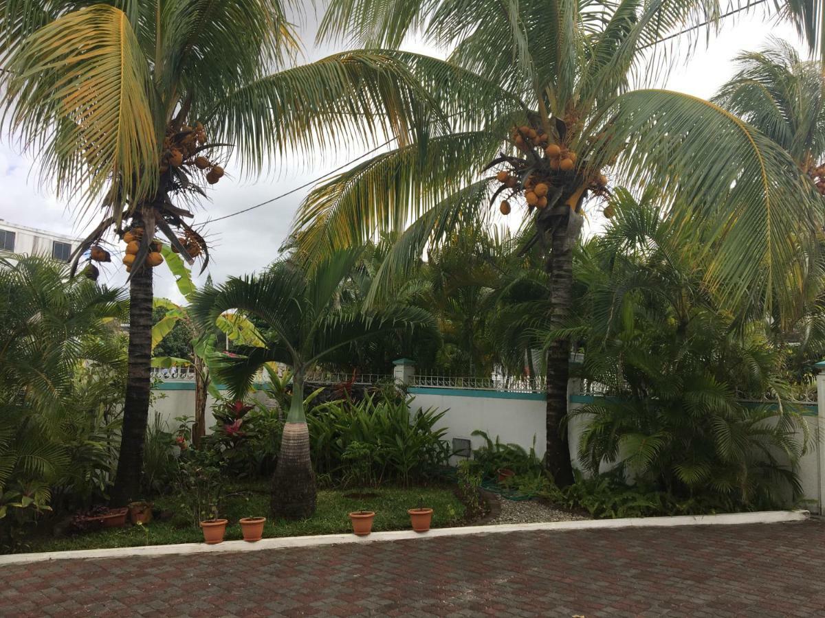 Villa Bella Charming Beachfront Guesthouse Blue Bay Extérieur photo