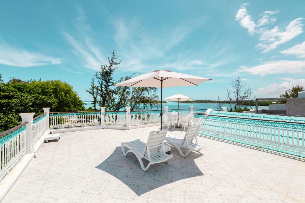 Villa Bella Charming Beachfront Guesthouse Blue Bay Extérieur photo